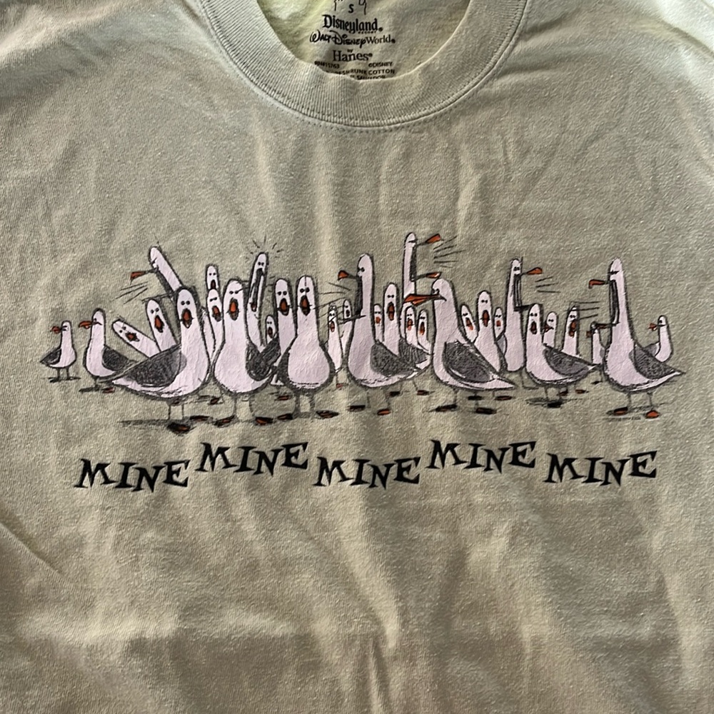 Finding Nemo Disneyland tshirt